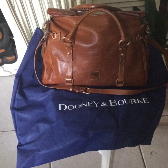 ❤️❤️❤️MAJOR CLEARANCE❤️❤️❤️Dooney & Burke Medium Satchel in Natural. Like New 🎁 - Picture 10 of 11